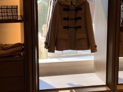 -马德里拉斯咯扎斯购物村