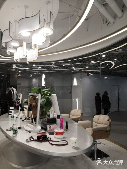 MYYF SALON烫发染发图片