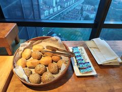 -龙之梦万丽酒店青餐厅