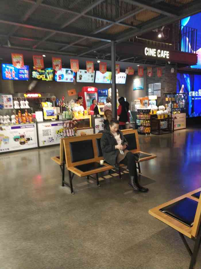 除了普通大厅,imax之外,还有screenx和sweetbox情侣厅等特色影厅