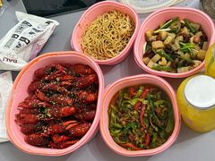 -巴厘龙虾·榜首油焖大虾(音乐学院·沿江酒馆店)