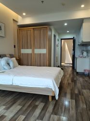 -母仪天下月子中心(光谷店)