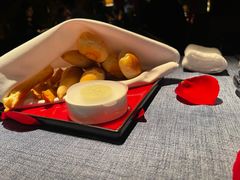 -弦月窗LUNETTE BY AMANDA(复兴路店)