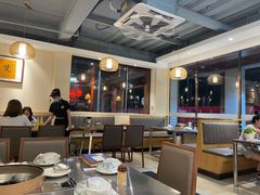 大堂-胡须佬鸡煲四季火锅店(石厦西村直营店)