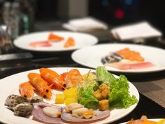 -大中华希尔顿酒店-念自助餐·嗨啤·小龙虾