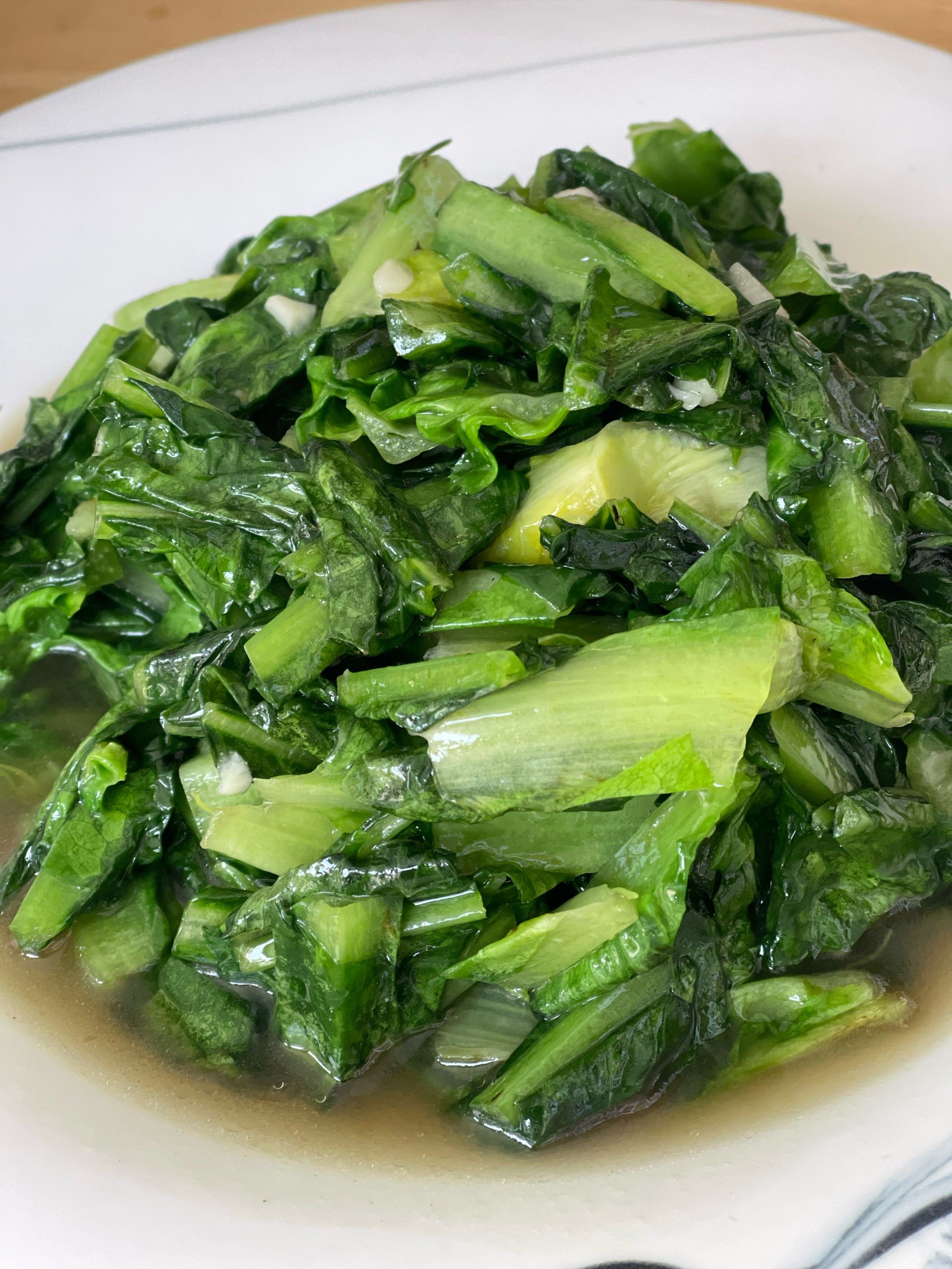 老板不仅人美,服务也好,店内环境干净卫生,菜品新鲜量大,团购很优惠