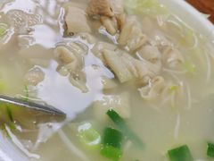 蘸水肥肠-茅屋大酒店