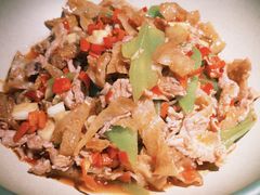 土家摆子肉-吃饭皇帝大土家民族菜(荟聚店)