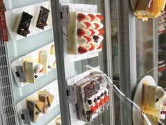 面包甜点陈列柜-BreadTalk面包新语(长寿路地铁站店)