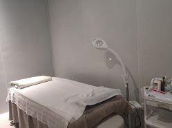 -苑苑vbeauty科技美容SPA