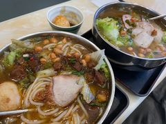 -卓雅桂林米粉