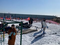 -华彬猛犸滑雪场