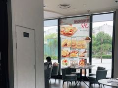 大堂-必胜客(欢乐颂店)