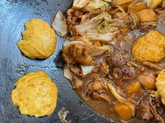 -粘豆包柴火铁锅炖