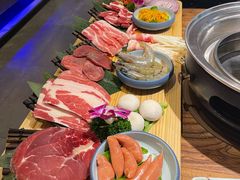 -明洞阿姨·韩式酱蟹烤肉·创意料理(三元桥店)