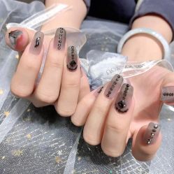 -慕拉美甲美睫皮肤管理