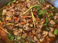 -兔行天下-鸿鹤鲜锅兔(中海国际店)