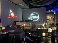 -INLOVE Live House