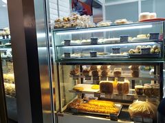 面包甜点陈列柜-白玉兰食品(甜云店)