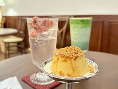 -Café Monson