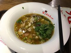 -哇蛙牛功夫面渝都料理(龙阳广场店)