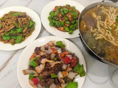 -余杨鸭鸭餐厅