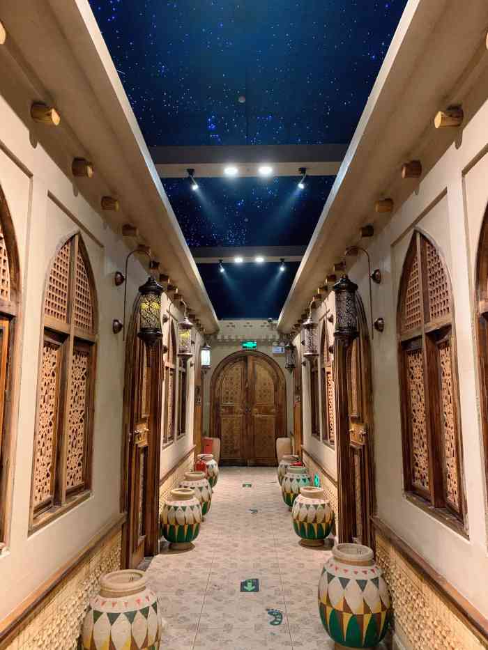 楼兰秘烤(七道湾店)-"[憨笑][憨笑]来新疆的第四天晚上,下午.