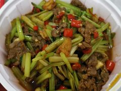 土芹菜炒黄牛肉-湘语·湖南家常菜(新洲店)