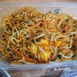 面对各种美食，我们是忍着，告诉自己不能白流汗水了