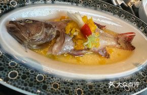 Steamed Eastern Star Perch with Yellow Gong Pepper
