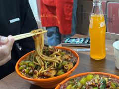 -玲玲米粉·新疆现炒米粉(大十字总店)