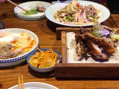 巴柯祖传焖烤羊腿-纳瓦新疆菜(银都店)