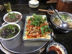 -乐山食古香跷脚牛肉