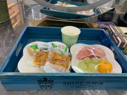 -水灵珑美容造型中心