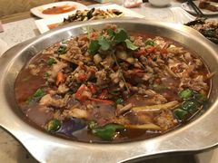 -兔行天下-鸿鹤鲜锅兔(中海国际店)