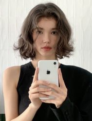 -BULB STUDIO 巴柏明星发型工作室