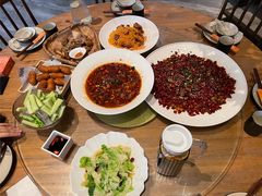 -临界音乐酒馆·小龙虾·江湖菜(华熙LIVE·鱼洞店)