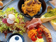 -Mark&Mars Restaurant