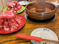 -洞庭洲·防空洞火锅·铜锅涮肉·烧烤(新百广场店)