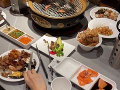 -山焱·炭火自助烤肉(周浦万达店)
