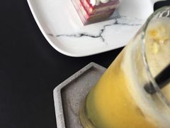 -UNI UNI(环亚凯瑟琳店)