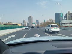 -理想汽车(世纪汇店)