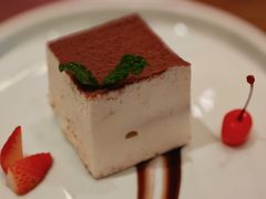 -MARU玛露音乐餐厅(大学路店)