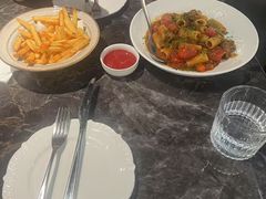 -LESCEDARS Brasserie Bistro香柏树