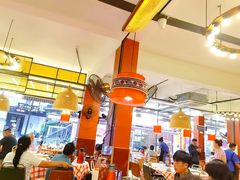 -刘姐啤酒鱼民族演艺餐厅(西街总店)