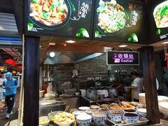 -八一路好吃街(雨田商务大厦店)