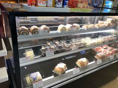 -红宝石·鲜奶小方·海派西点房(丰庄店)