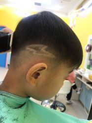 -爆米花儿童美发乐园