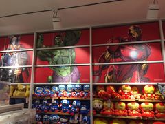 -名创优品(北京新中关购物中心地铁层店)