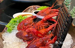 Steamed Premium Lobster